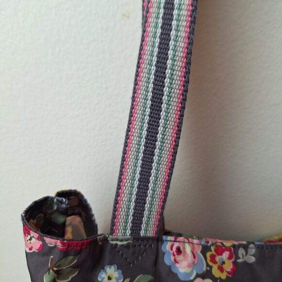 Cath Kidston floral PVC magnetic closure fold away shopping bag - Picture 4 of 8